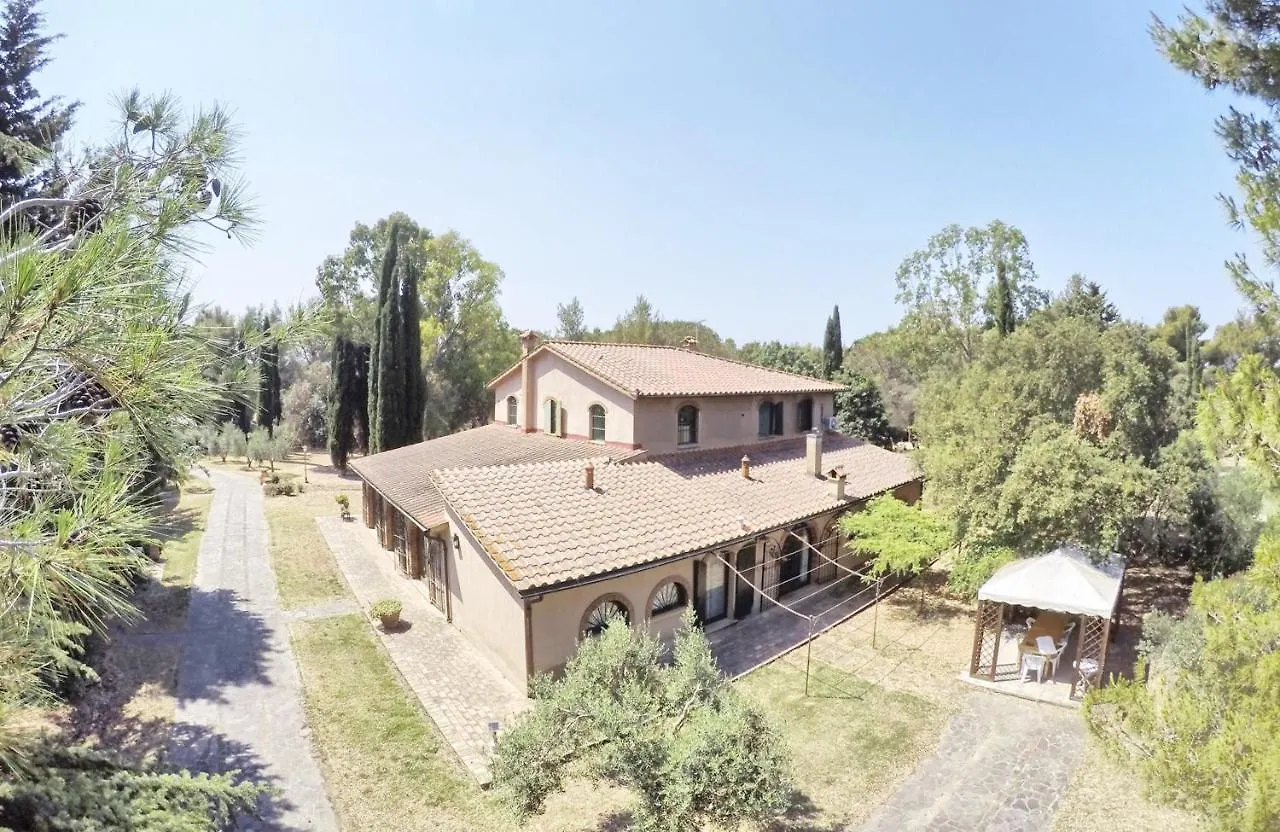 Affittacamere Relais Casale Il Poggetto Villa Paola By Zoom In Earth Cecina