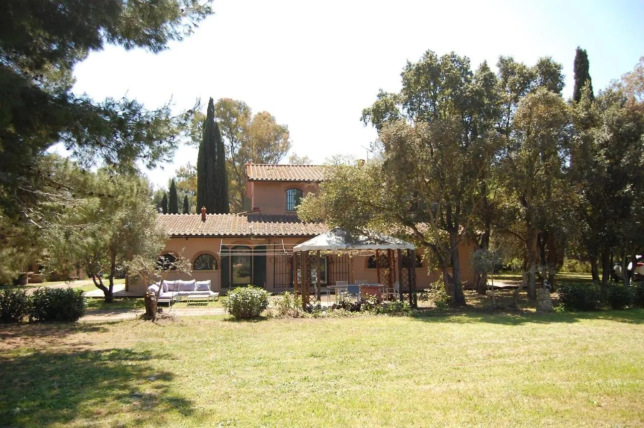 Guest house Relais Casale Il Poggetto Villa Paola By Zoom In Earth Cecina  Italy