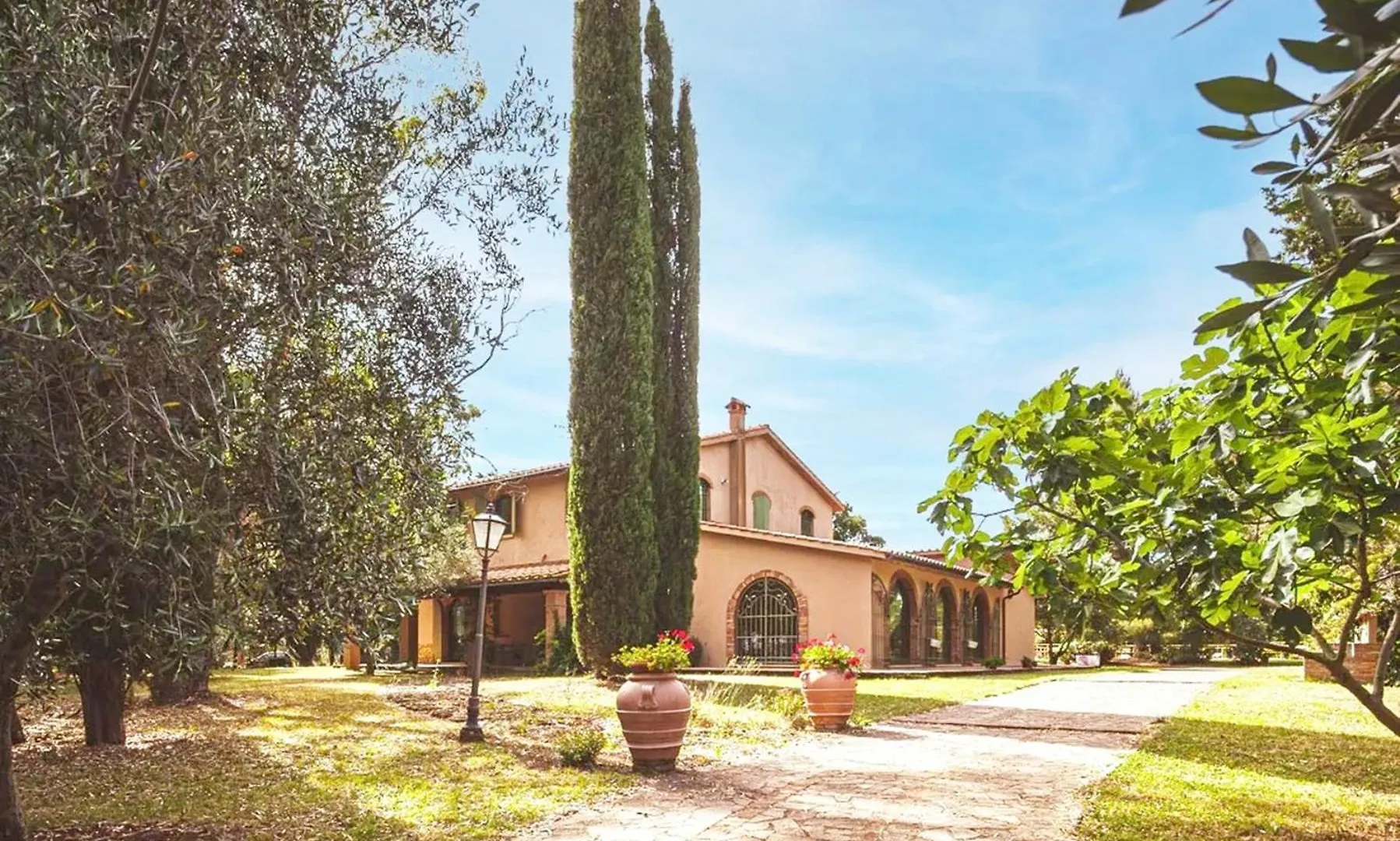 Relais Casale Il Poggetto Villa Paola By Zoom In Earth Cecina  0*, Cecina (Livorno)