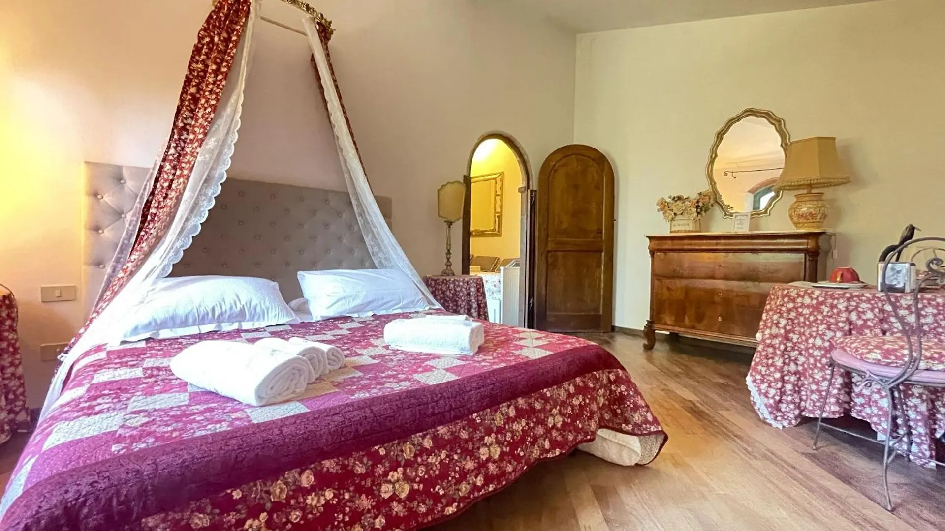 Relais Casale Il Poggetto Villa Paola By Zoom In Earth Cecina  0*, Cecina (Livorno) Italia