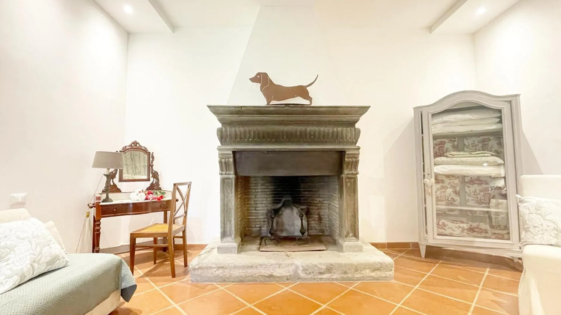 Relais Casale Il Poggetto Villa Paola By Zoom In Earth Cecina  Affittacamere