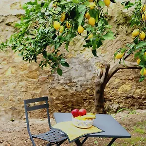 Profumo Di Calicanto Bed & Breakfast Tresnuraghes