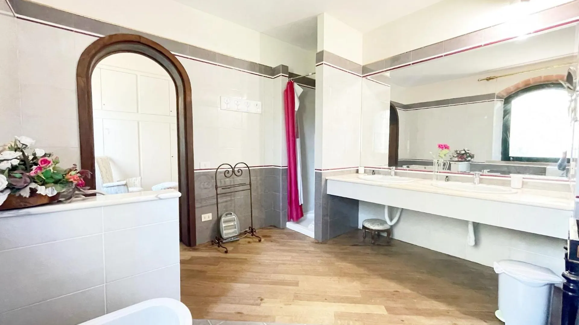Maison d'hôtes Relais Casale Il Poggetto Villa Paola By Zoom In Earth Cecina