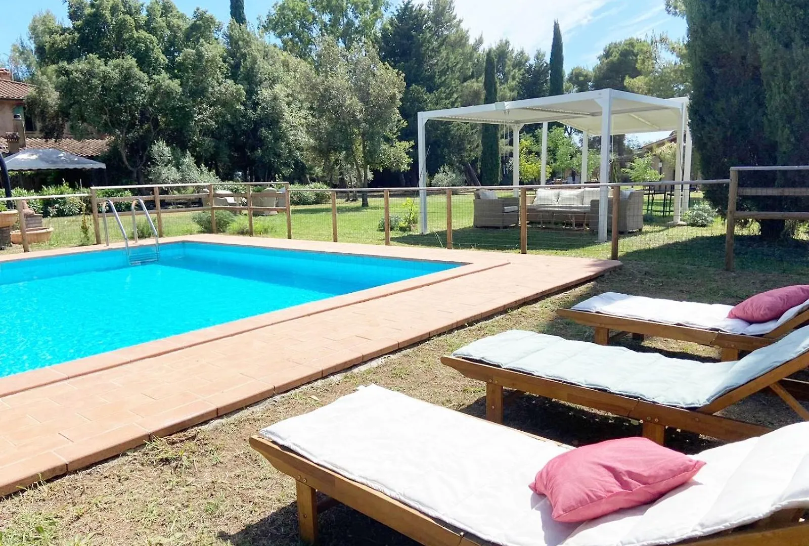 Relais Casale Il Poggetto Villa Paola By Zoom In Earth Cecina